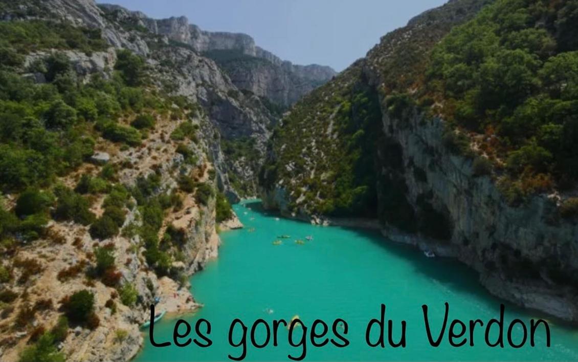 Les Mazets Du Pas Ξενοδοχείο Gréoux-les-Bains Εξωτερικό φωτογραφία